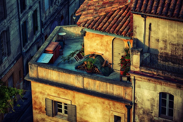 Forårsklar terrasse: Fliserens trin for trin